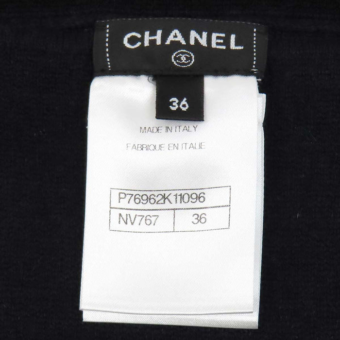 CHANEL 
COCO CC ココボタン カシミヤ ニット ドット柄 
ココマーク リバーシブル カーディガン