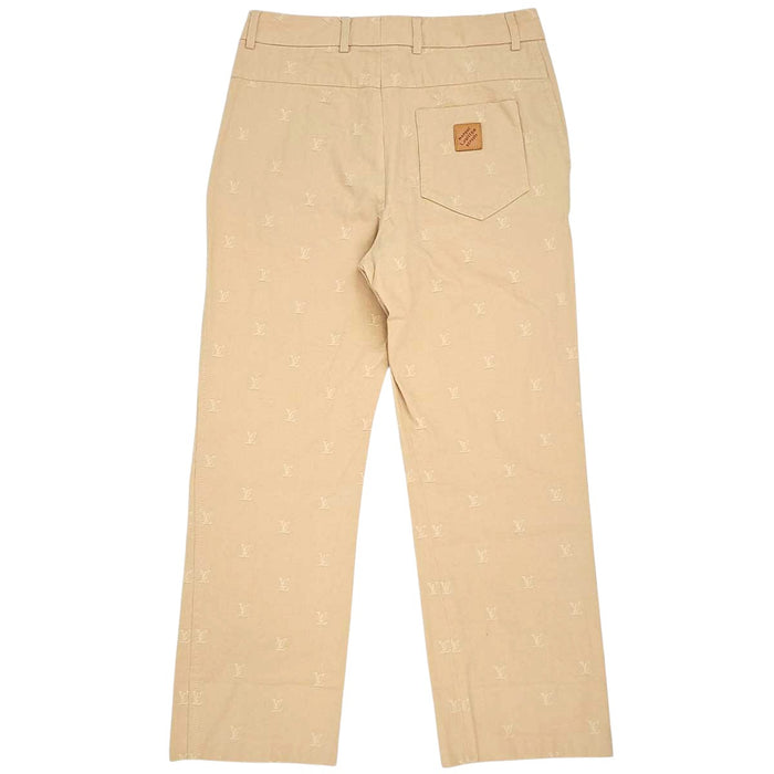 LOUIS VUITTON 
レザーパッチ コットン RM242MQ KKA HRP40W 
LV ロゴ 総柄 パンツ