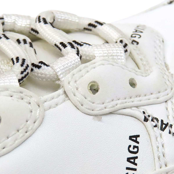 BALENCIAGA 
トリプルS ロゴ 総柄 レザー レースアップ 
Triple S スニーカー