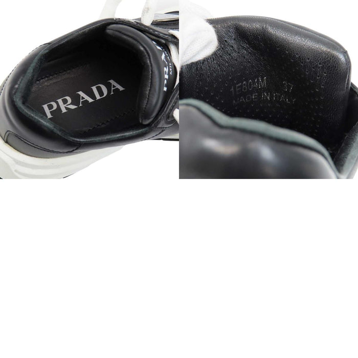PRADA 
ローカット レースアップ 
トライアングルロゴ レザー スニーカー