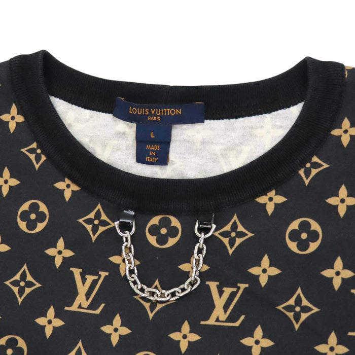 LOUIS VUITTON 
All-over LV logo cotton crew neck 
Monogram Chain T-shirt