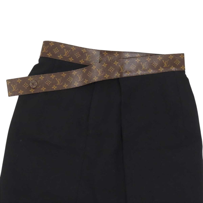 LOUIS VUITTON 
LV ミニスカート 
モノグラム ラップスカート
