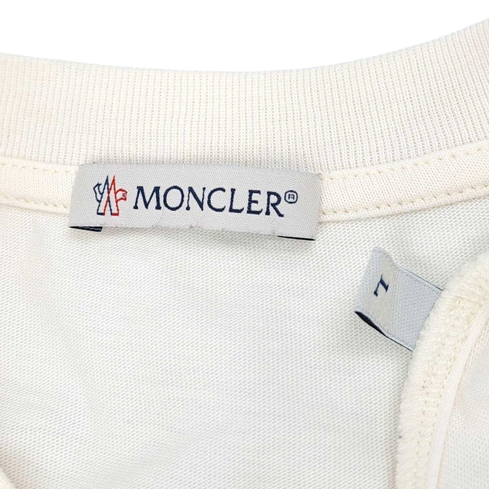 MONCLER 
2025年製 ワッペン コットン 
ロゴ エンブロイダリー Tシャツ