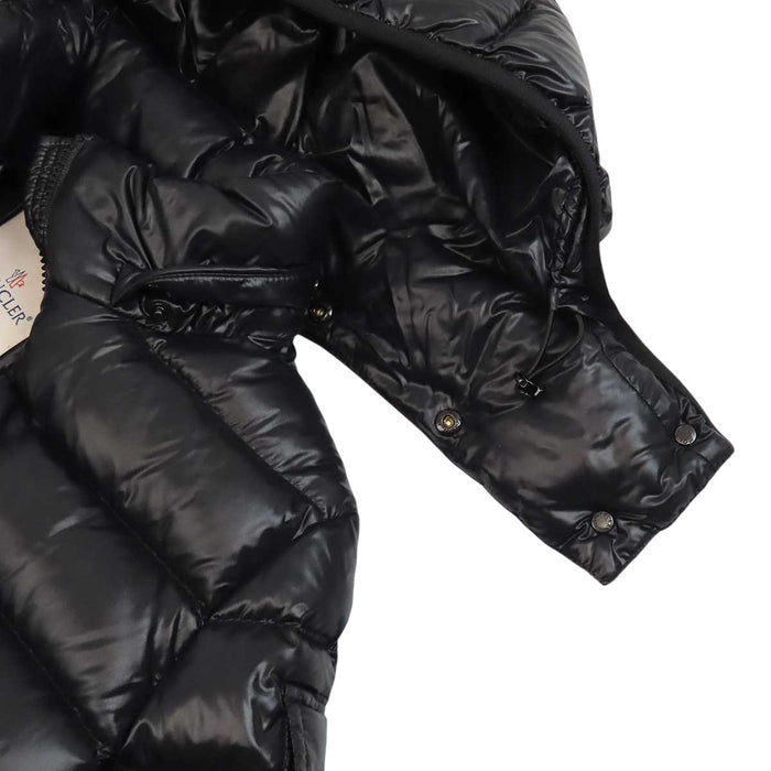 MONCLER 
ロゴ ワッペン ナイロン 
BADY バディ ダウンジャケット