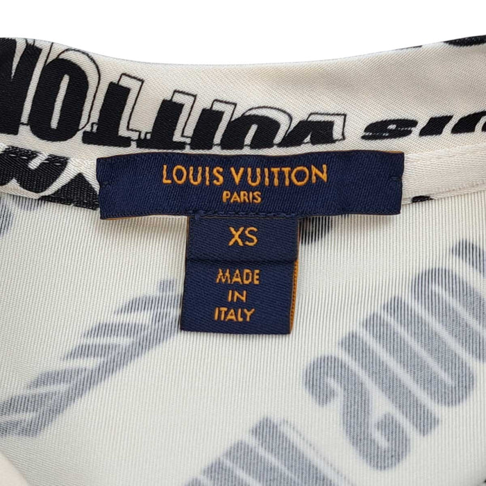 LOUIS VUITTON 
LV 長袖 サムホール ロングスリーブ クルーネック 
総柄 シグネチャー ロゴ カットソー