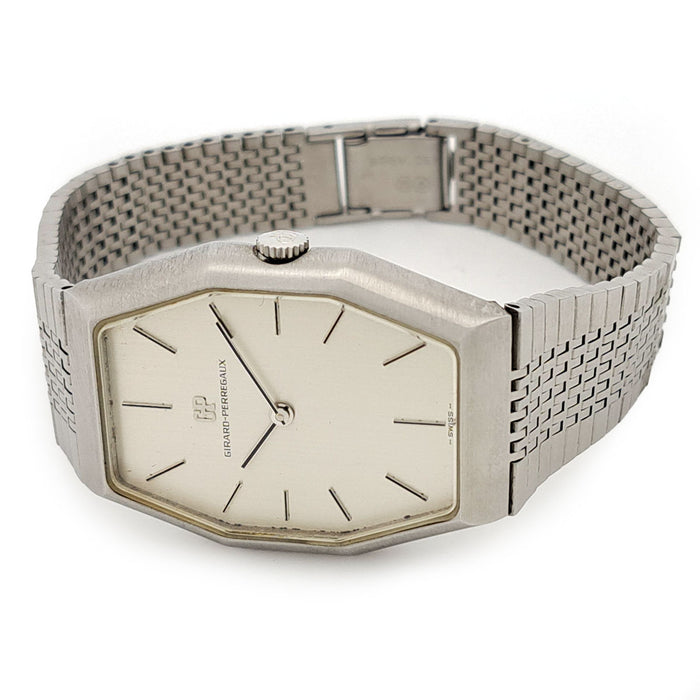 GIRARD-PERREGAUX 
Tonneau NOS