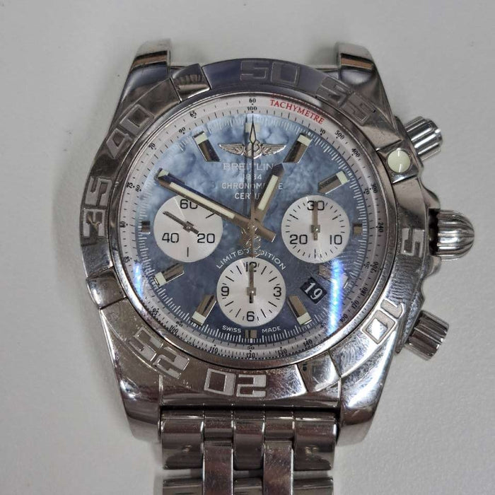 【WHOLESALES】
BREITLING 
AB0110 
クロノマット44 
箱　ギャランティ　クロノメーター証　純正ラバーベルト×1　純正尾錠×1