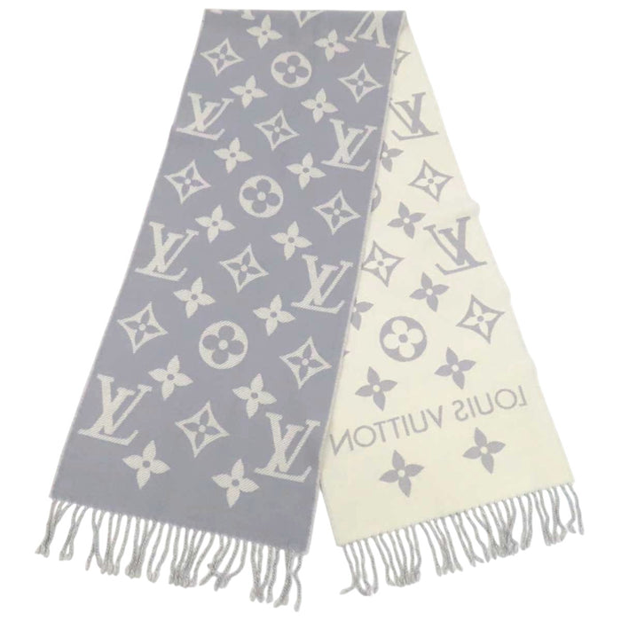 LOUIS VUITTON 
Logo 
LV Essential scarf 
Monogram