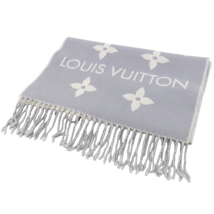 LOUIS VUITTON 
Logo 
LV Essential scarf 
Monogram