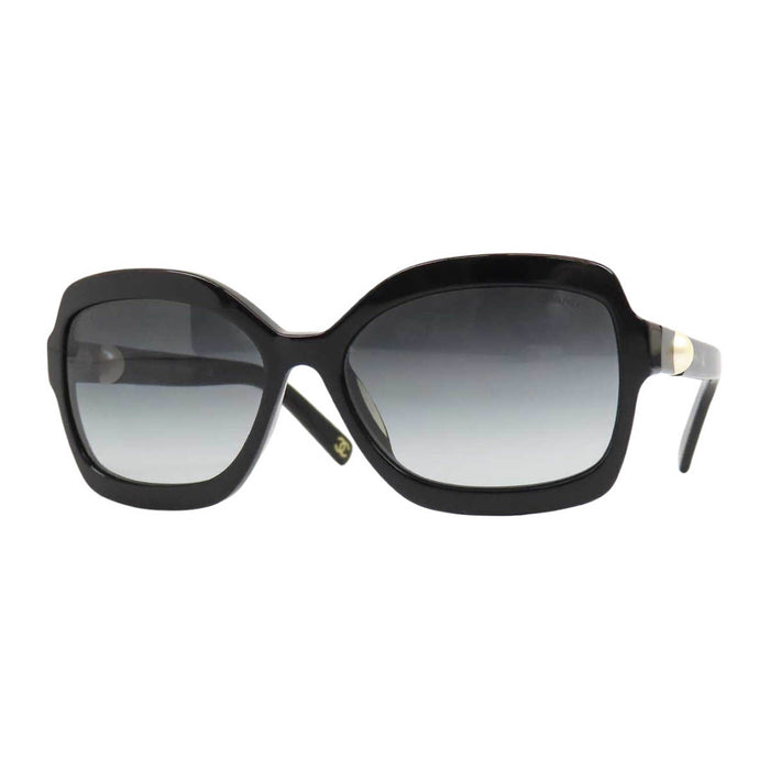 CHANEL 
COCO CC logo gradient 
Coco mark costume pearl sunglasses