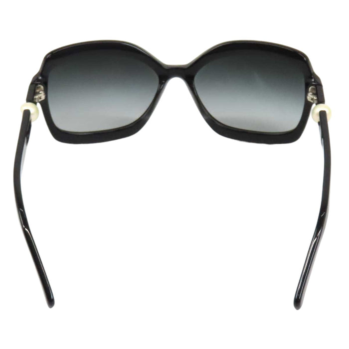 CHANEL 
COCO CC logo gradient 
Coco mark costume pearl sunglasses