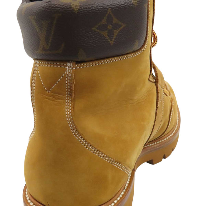 LOUIS VUITTON 
チェーン スウェード 
LV クリーパー ライン アンクル ブーツ 
モノグラム