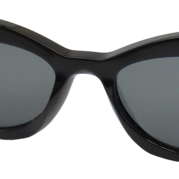 PRADA 
ロゴ キャットアイ サングラス
