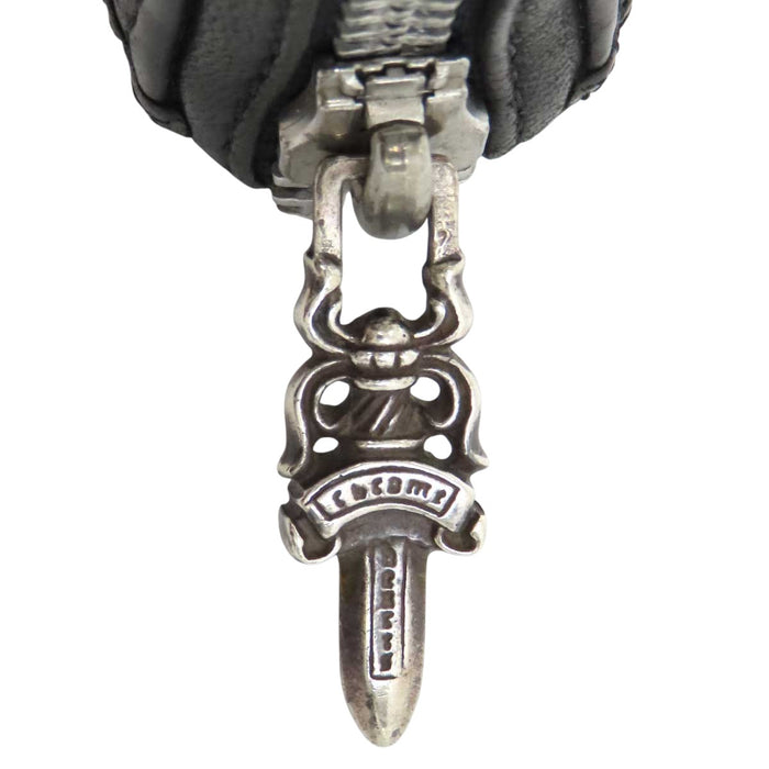 CHROME HEARTS 
CH ダガージップ スクロールラベル レザー シルバー 
セメタリークロス キルティング ウォレット