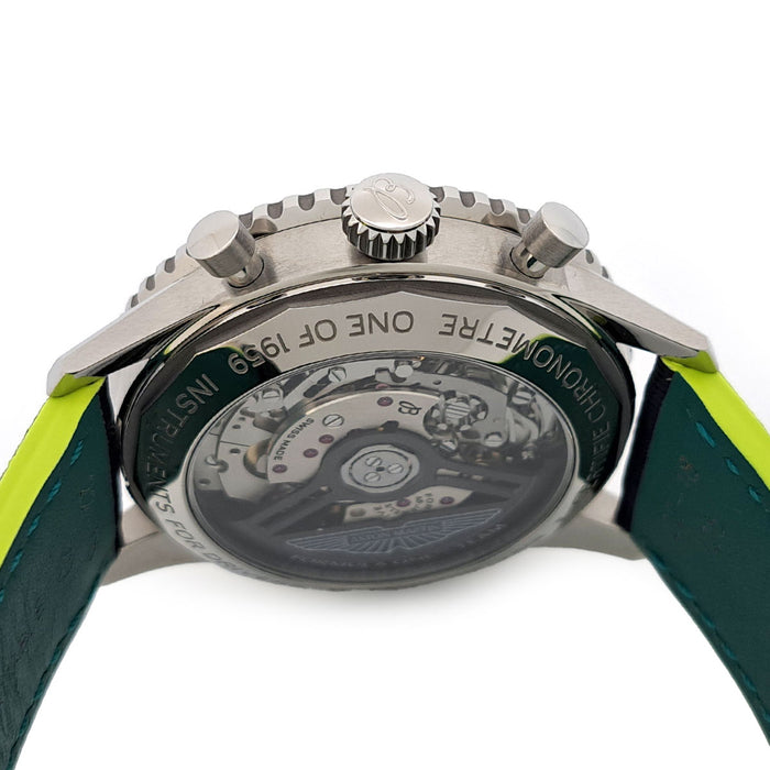 BREITLING 
ナビタイマー B01 クロノグラフ 43 
アストンマーティン アラムコ フォーミュラ ワン チーム 箱ギャラ付