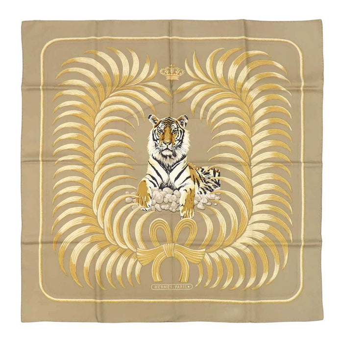 HERMÈS 
Large Silk 
Carré 90 King Tiger Scarf