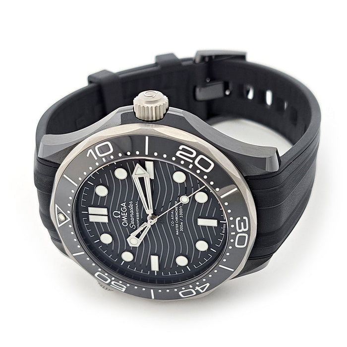OMEGA 
シーマスター ダイバー 300M 
箱ギャラ付