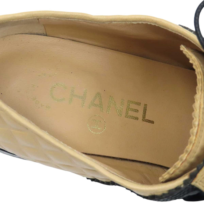 CHANEL 
COCO CC logo leather lace-up 
Coco logo two-tone loafers 
Matelassé