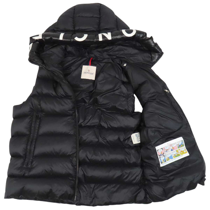 MONCLER 
ロゴ ワッペン フード ナイロン ダブルジップ 
MONTREUIL GILET ダウンベスト