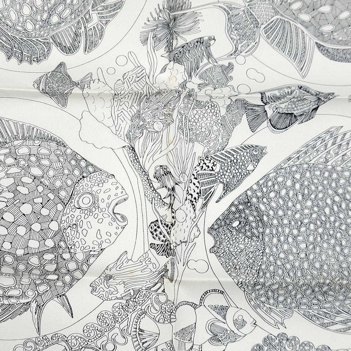 HERMES 
Petit Carré silk fish 
Carré 45 Grands Fonds Deep Sea