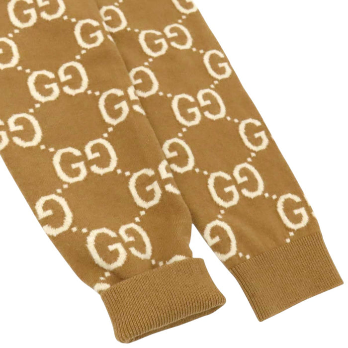 GUCCI 
ロゴ 総柄 Vネック 
GG カーディガン