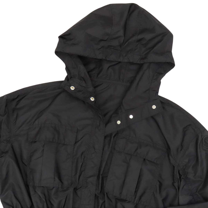 MONCLER 
ワッペン フード 2025年製 
CURTON ナイロン ジャケット