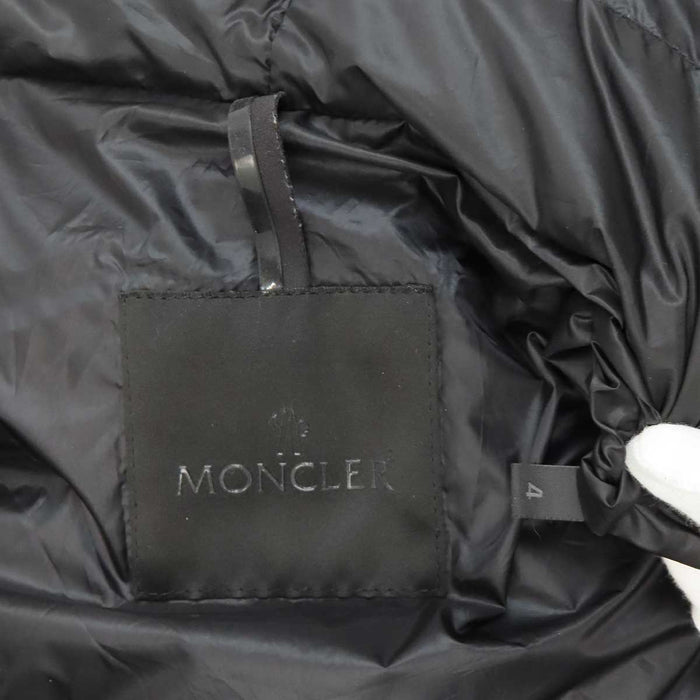 MONCLER 
プロヴァン ワッペン ロゴ ナイロン 
PROVINS ライト ダウンジャケット