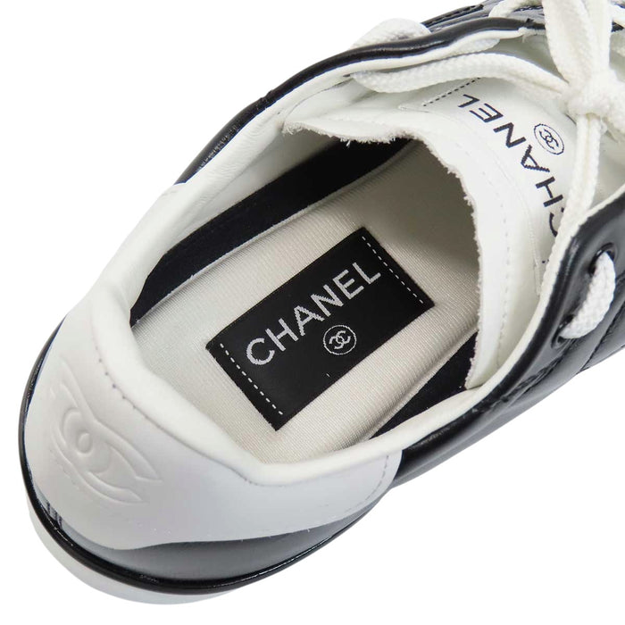 CHANEL 
COCO CC ロゴ レザー スウェード レースアップ 
ココマーク マトラッセ スニーカー