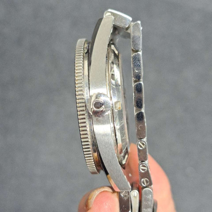 【WHOLESALES】
OMEGA 
233.30.41.21.01.001 
シーマスター　300M 
外箱