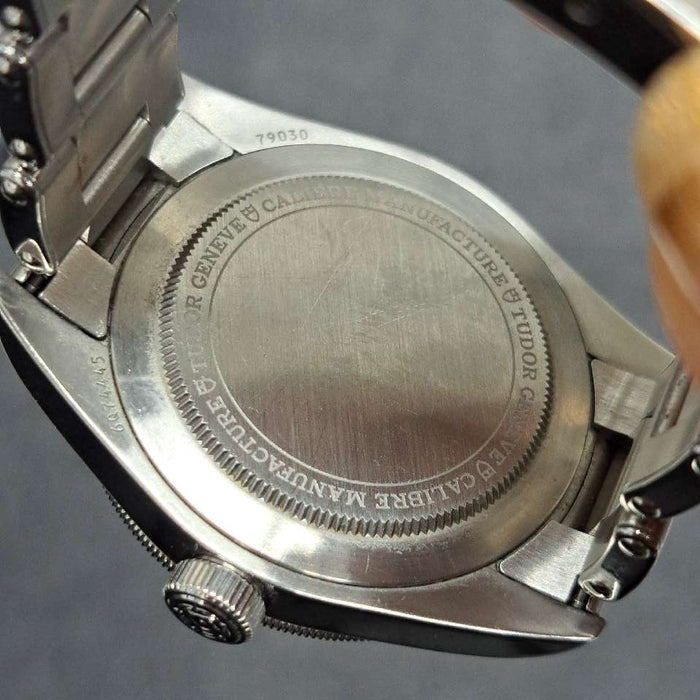【WHOLESALES】
TUDOR 
79030N 
ブラックベイ 
箱　ギャランティ　コマ