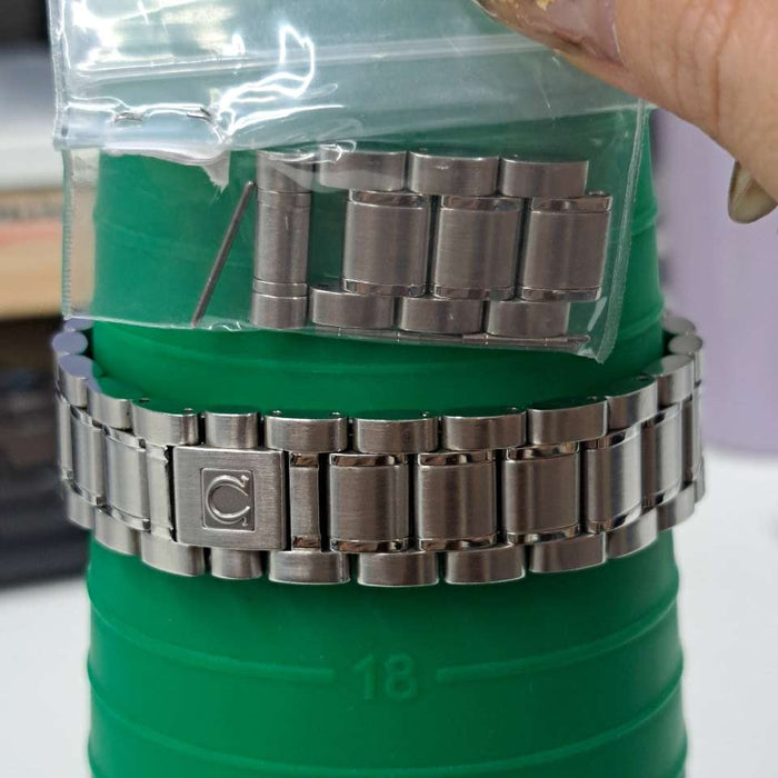 【WHOLESALES】
OMEGA 
3513.5 
スピードマスター 
箱　ギャランティ　コマ×4