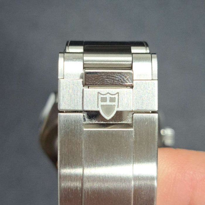 【WHOLESALES】
TUDOR 
79000B 
ブラックベイ 
箱　ギャランティ　コマ×3