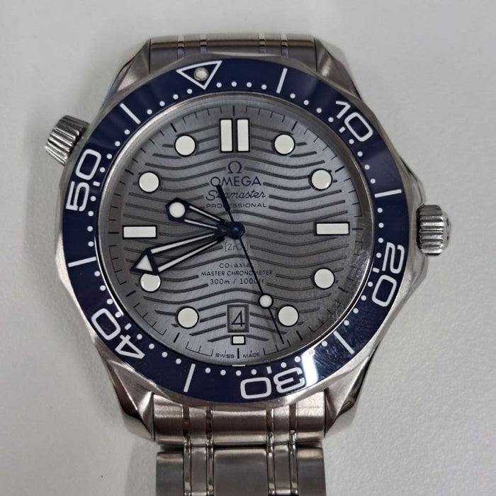【WHOLESALES】
OMEGA 
210.30.42.20.06.001 
シーマスター300M 
箱（外箱破損）　ギャランティ　ピクトグラム　クロノメーター証
