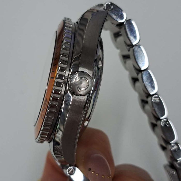 【WHOLESALES】
OMEGA 
232.30.42.21.01.002 
Seamaster Planet Ocean 
Garantie, pictogrammes