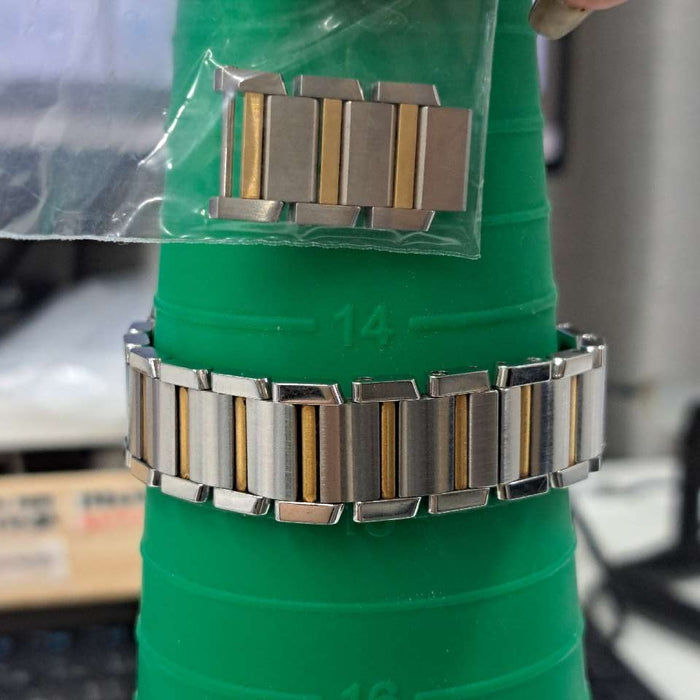 【WHOLESALES】
CARTIER 
タンクフランセーズ 
箱　ギャランティ　コマ×3