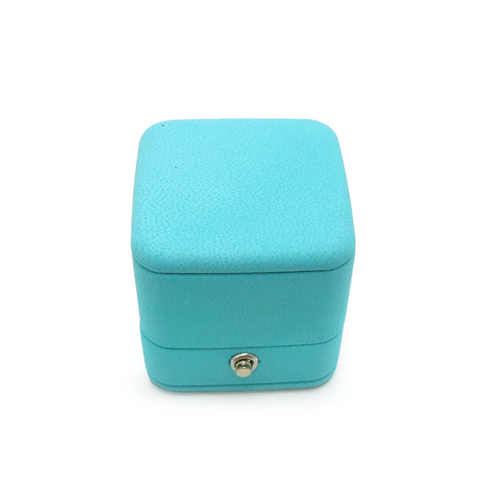 TIFFANY&Co. 
リングケース内箱